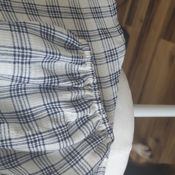 Gilly off-the-shoulder top with sleeves. Size S Blue/white plaid. 100% polyester - Picture 5 of 8